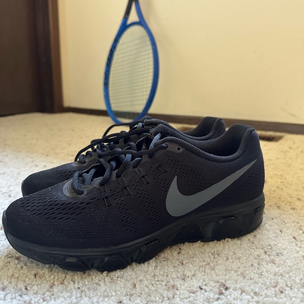 Nike Tailwind 8